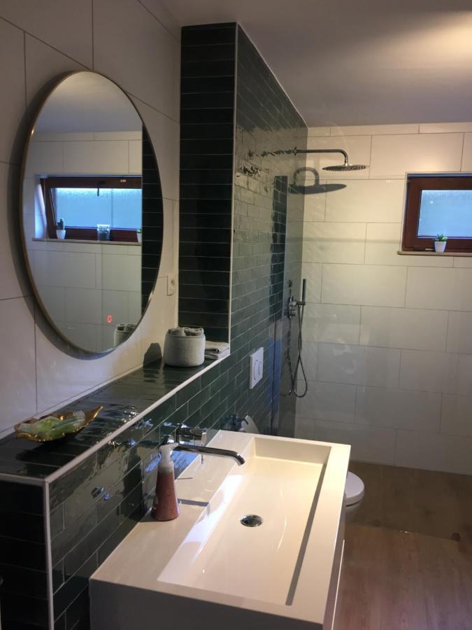 Het Koningshofje Bed & Breakfast NeerNeerpelt Dış mekan fotoğraf